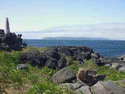 沓形岬･向こうの島は礼文島